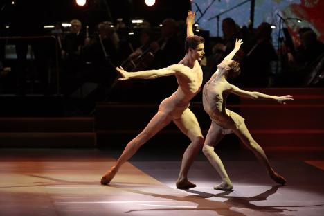 bolshoi-theatre01-epa-sergei-chirikov.jpg