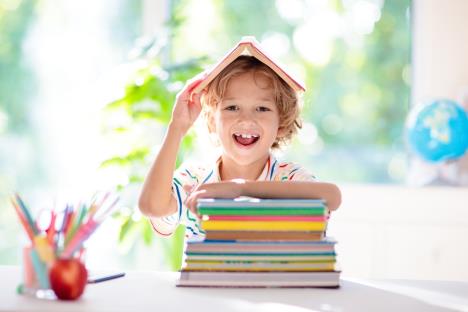 ucenje-shutterstock-2188141611.jpg