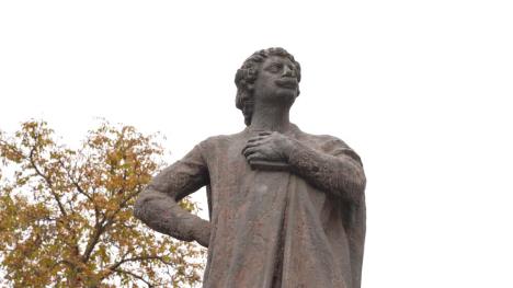 Spomenik Rigi od Fere u Beogradu