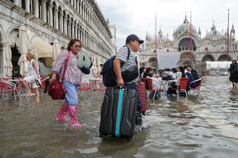 Poplave u italiji EPA_ANDREA MEROLA.jpg