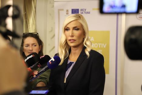 Maja Popović forum.jpg