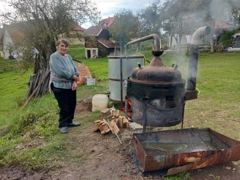 Baka Rada - pečenje rakije (4).jpg