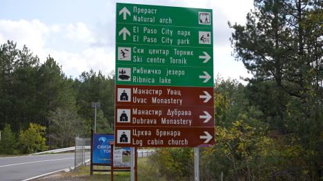 Nova turistička signalizacija na Zlatiboru3.jpg