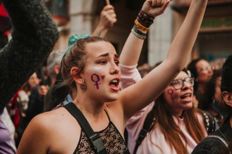 Feministkinje protest