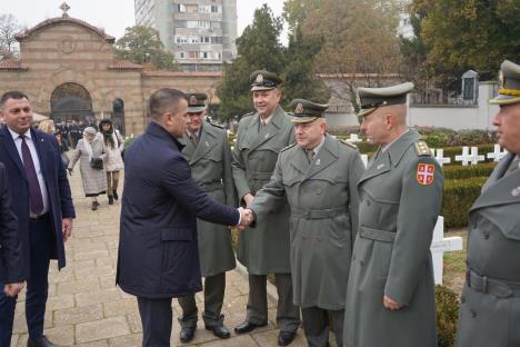 Milićević položio venac na spomenik Neznanom junaku na Avali