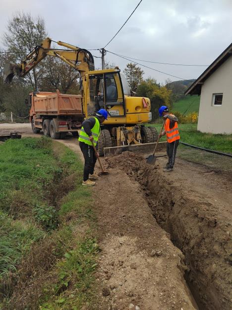 Vodovod Kruševac, radovi u selu Pozlata.jpg