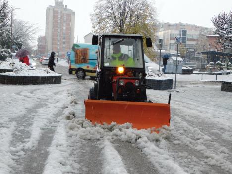 LOZNICA - Zimska služba.JPG