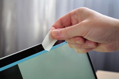 shutterstock_laptop cam (3).jpg