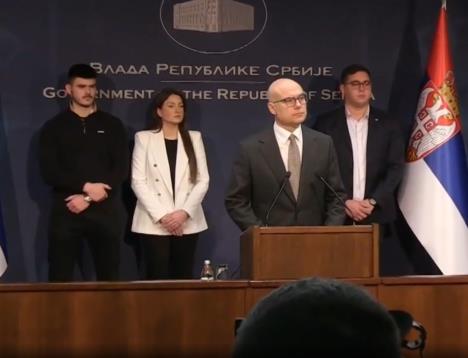  "UNIVERZITETI NISU MESTO ZA POLITIZACIJU" Vučević se obratio javnosti posle sastanka sa predstavnicima SKONUS-a: Tema zahteva je za nas završena