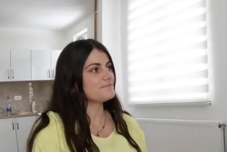 Klodijana Maraš u žutoj majici