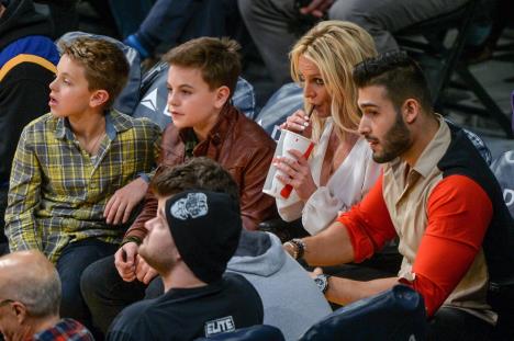 Britni Spirs sa sinovima