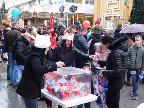 LOZNICA - Suveniri u humanitarne svrhe.JPG