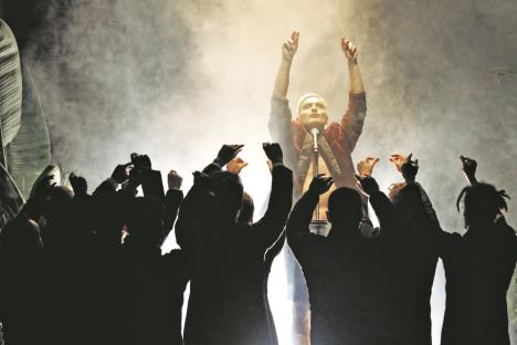 A KING by Shaun Parker & Company_ FOTO   Photo by Prudence Upton 01.jpg