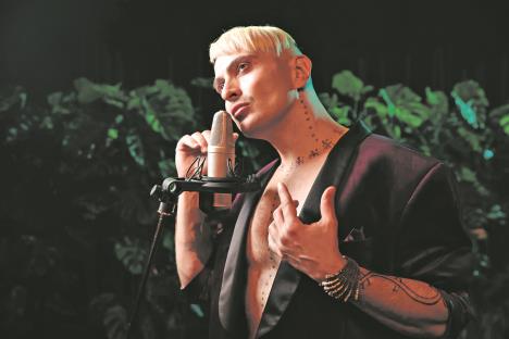 A KING by Shaun Parker & Company_ FOTO   Photo by Daniel Boud.jpg