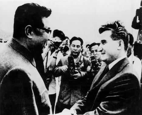 Čaušesku i severnokorejski lider Kim II Sung 1971. godine