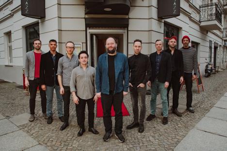 Jazzanova-14_color draussen.jpg