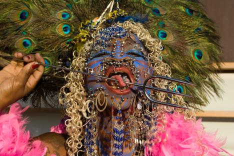 Elejn Dejvidson je žena koja ima najviše pirsinga na svetu profimedia-0003238816.jpg