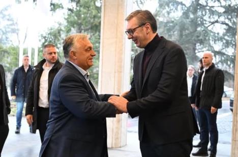 Aleksandar Vučić i Viktor Orban.jpg