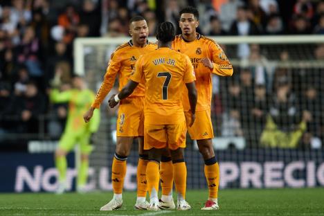 Mbape, Vinisijus i Belingem.jpeg