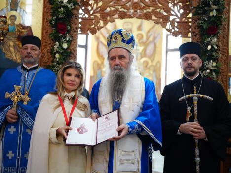 Mtel_Jelena Trivan_Odlikovanje SPC (1).JPG