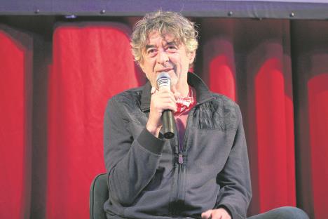 karadzic News1 Nemanja Nikolic.jpg