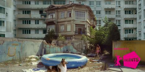 Bazen nije more foto potpis Kadar iz filma 2.jpg