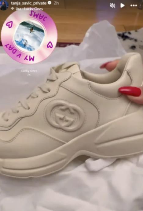 Tanja Savić se pohvalila poklonom koji je dobila