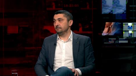 usijanje clean.00_25_04_15.Still002.jpg