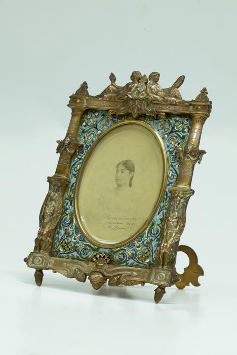 Фотографија краљице Наталије Обреновић са ћириличним аутографом Фото Ива Јотић Лубура.jpg