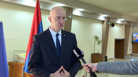 jutarnji clean.00_45_14_13.Still002.jpg