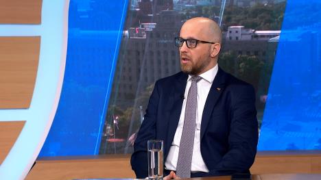 Sequence 01.01_50_22_06.Still009.jpg