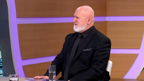 Sequence 02.00_08_41_17.Still001.jpg