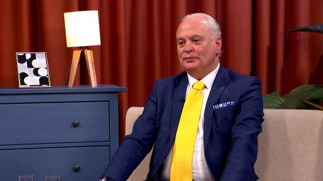 ni pet clean.00_11_37_03.Still001.jpg