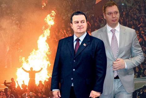 aleksandar-vucic-ivica-dacic-navijaci-huligani-obracun.jpg