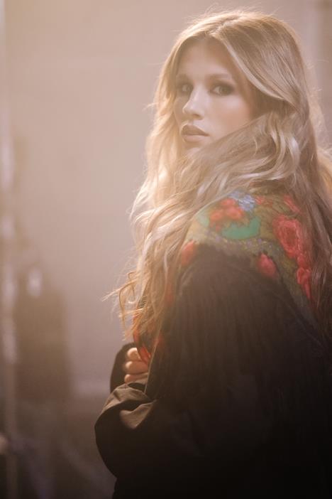 Nevena Božović Kako živim foto 1 Jana Mitrovic.jpg