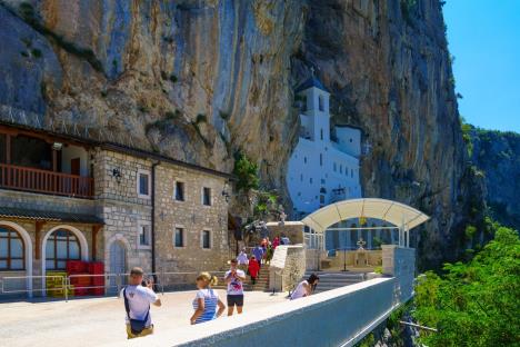 Manastir Ostrog