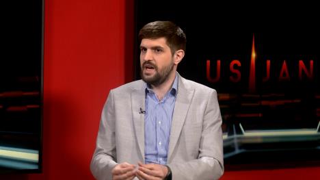 Sequence 07.00_13_35_19.Still004.jpg