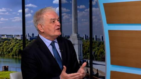 Sequence 01.02_46_27_05.Still009.jpg