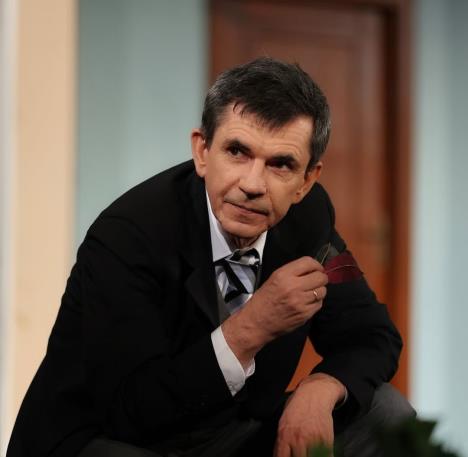 Slavko Štimac u predstavi Da krenemo ispočetka.jpg