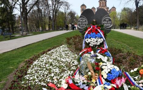 nato bombardovanje.jpg