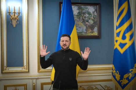 x05 AP Efrem Lukatsky.jpg