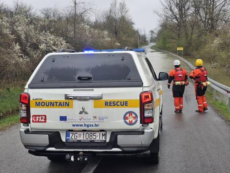 Screenshot 2025-03-30 190413.jpg