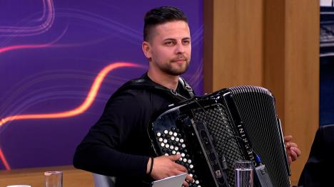 PULS CLEAN.01_35_18_17.Still009.jpg