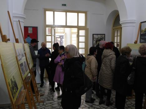 LOZNICA - Izložba o dr Marinu.JPG