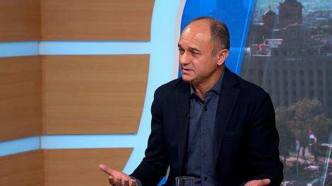 jutarnji clean.02_39_31_04.Still015.jpg