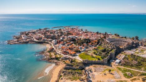 shutterstock_2137859957 (1).jpg