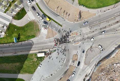 WhatsApp Image 2025-04-14 at 14.20.34_2a4a69de copy1321.jpg