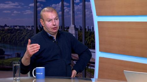 Sequence 09.00_32_44_05.Still001.jpg