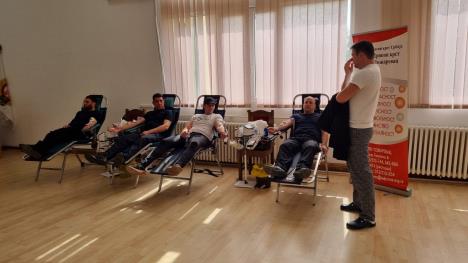 FOTO Uprava za izvršenje krivičnih sankcija, akcija davanja krvi u Zabeli 1.jpg