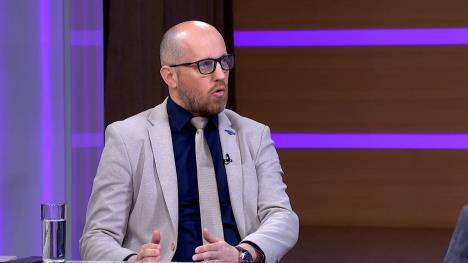 Sequence 13.00_07_19_03.Still002.jpg